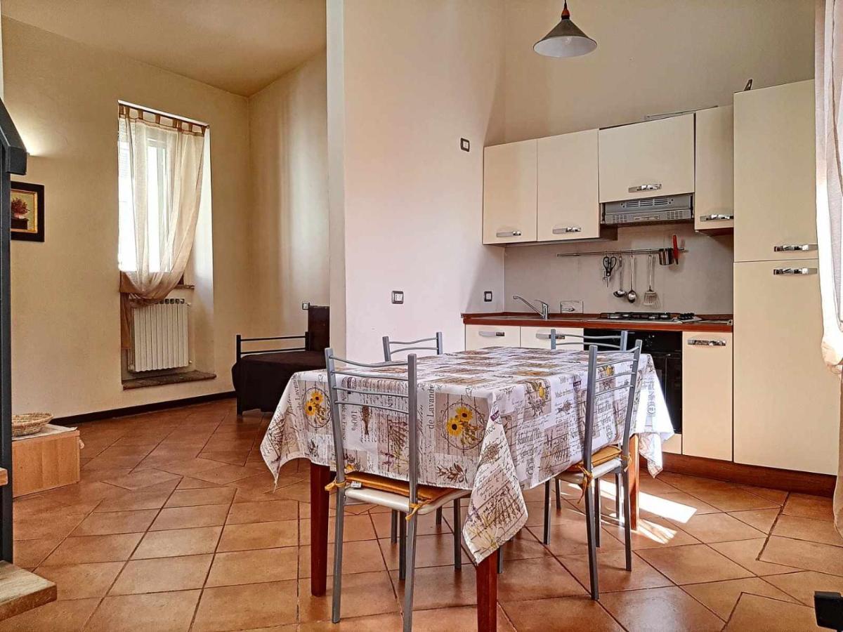 Ospitaci Appartamenti San Salvatore Фолиньо Экстерьер фото