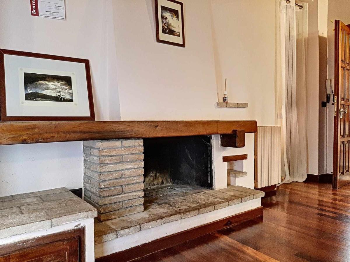 Ospitaci Appartamenti San Salvatore Фолиньо Экстерьер фото